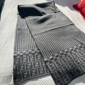 Vintage Fendi Grey and Black Scarf